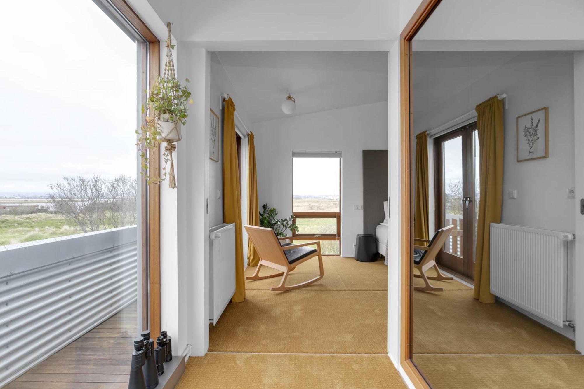 Eyvindarholt Guest house Alftanes